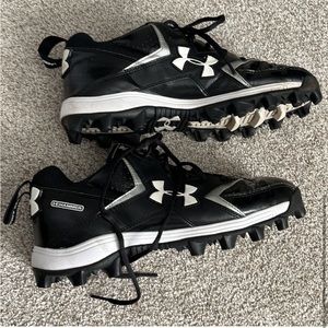 Football cleats